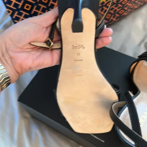 Black Coach heals, new with box - Picture 3 of 5